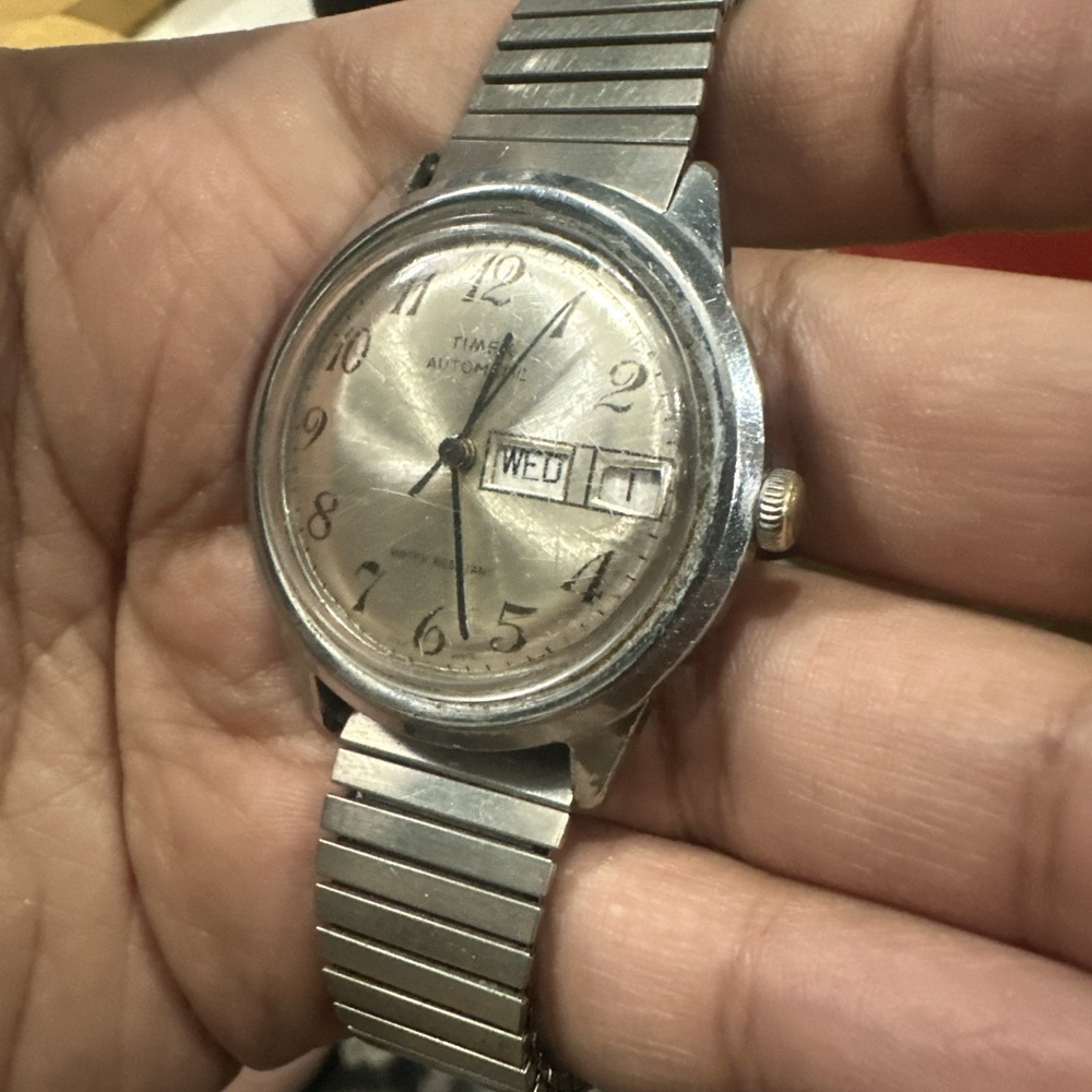 Works 1979 Vintage Timex Automatic Day Date Silver-Tone Mens Watch 38mm Fit 8in - Picture 3 of 9